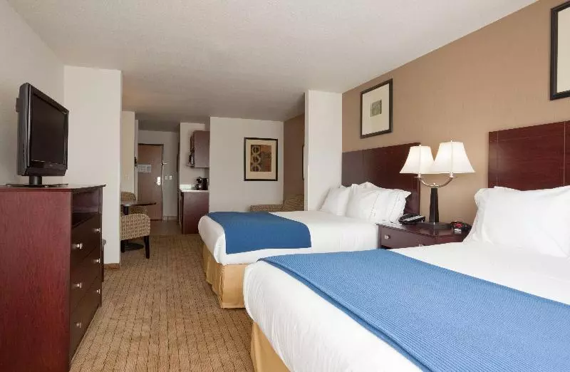 Sviitti Liikuntarajoitteisille, Holiday Inn Express Hotel & Suites Antigo, An Ihg