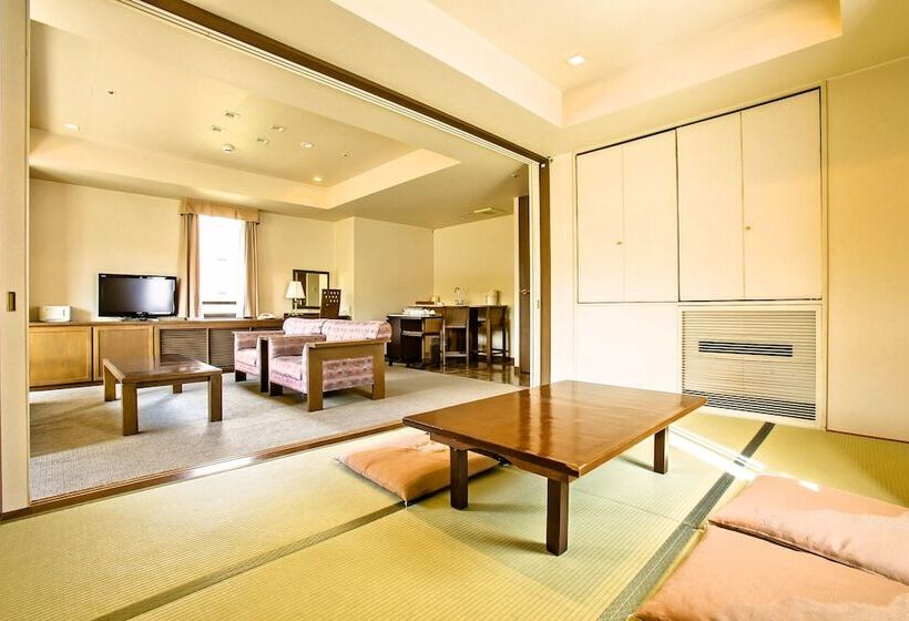 سوییت, Karuizawakurabu Hotel 1130 Hewitt Resort