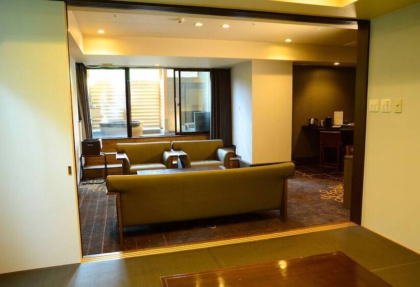 جناح عائلي, Karuizawakurabu Hotel 1130 Hewitt Resort