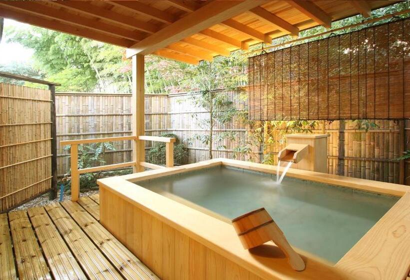 غرفة قياسية, Koshi No Yado Takashimaya