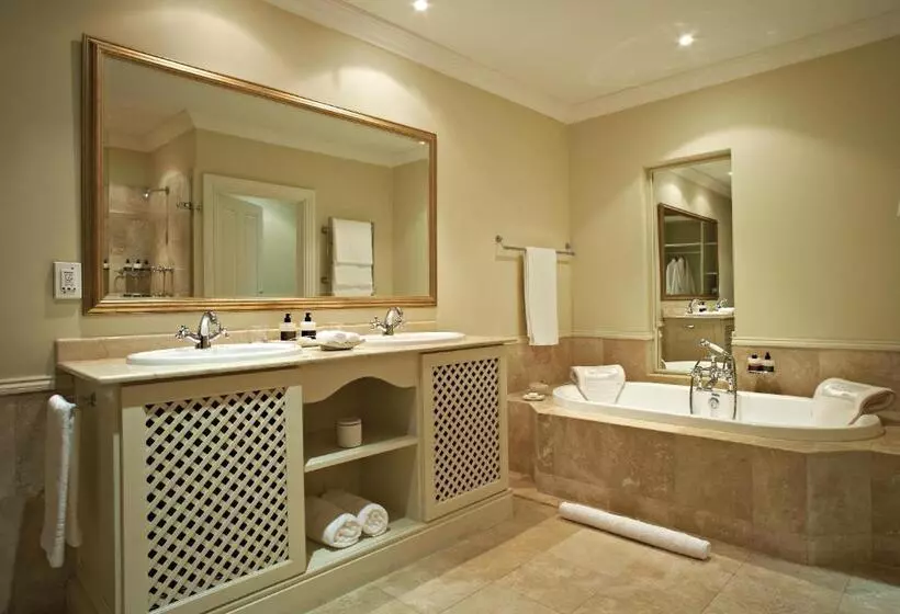 Suite with Pool