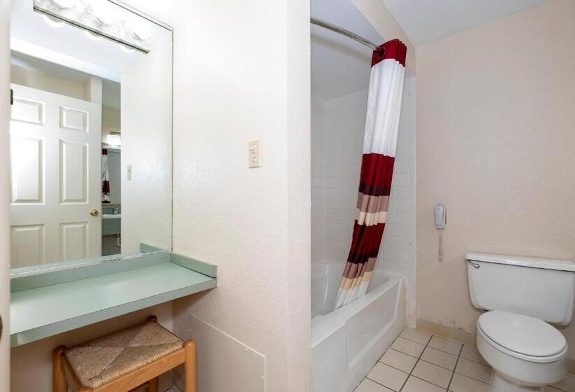 キングサイズベッドのスイートルーム, Red Roof Inn & Suites Hazleton