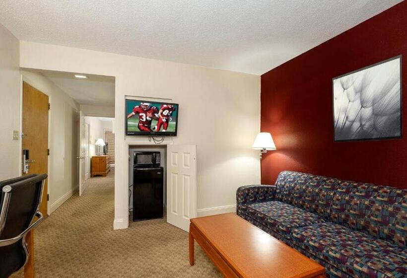 جناح, Red Roof Inn & Suites Hazleton