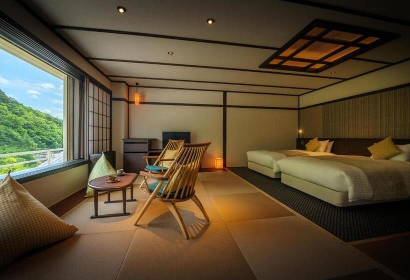 标准间带山景, Shidotaira