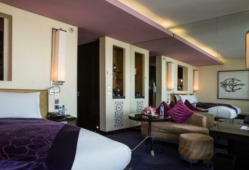 带大床的高级房间, Sofitel Casablanca Tour Blanche