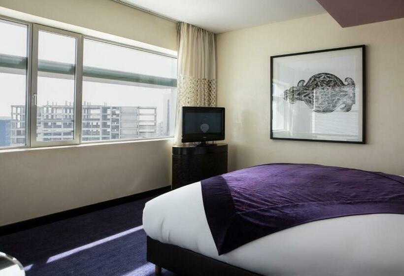 带大床的高级房间, Sofitel Casablanca Tour Blanche