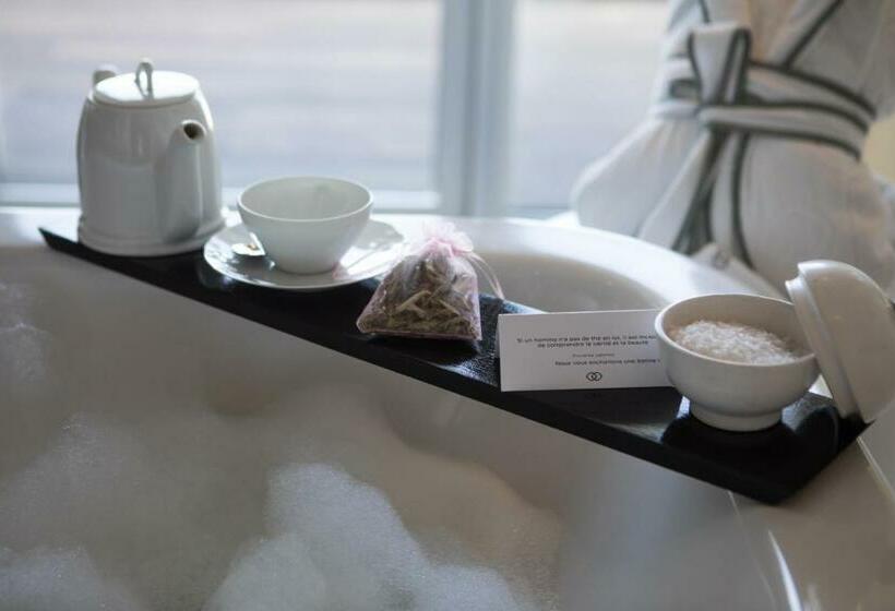 带大床的套房, Sofitel Casablanca Tour Blanche