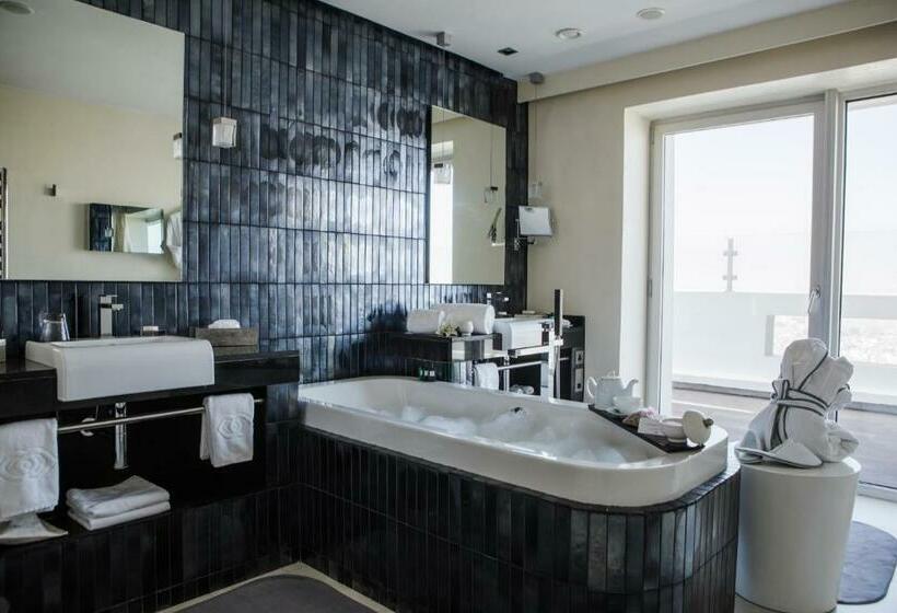 带大床的套房, Sofitel Casablanca Tour Blanche