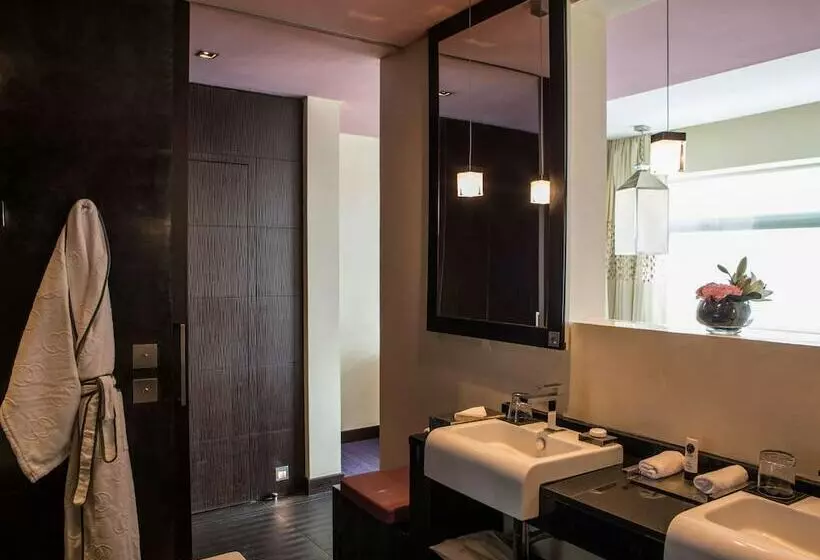 اتاق سوپریور با چشم‌انداز شهر, Sofitel Casablanca Tour Blanche