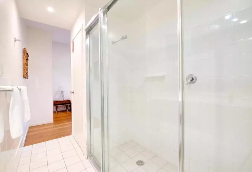 1 Bedroom Apartment, Mobys Beachside Retreat