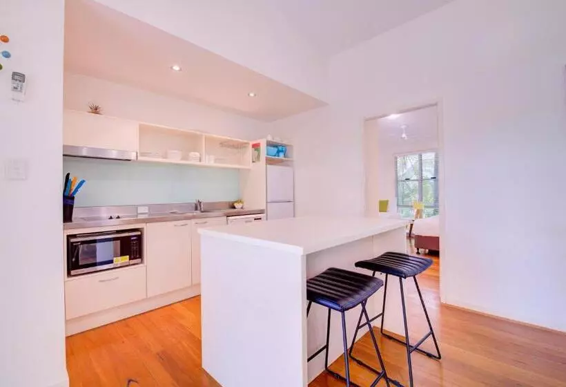 2 Bedroom Apartment, Mobys Beachside Retreat