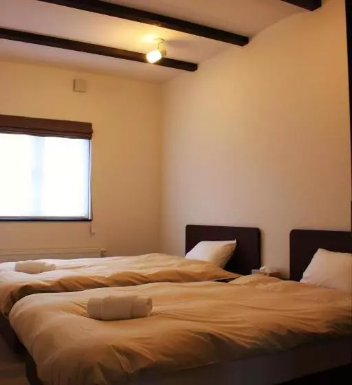 1ベッドルームアパートメント, Tsuru Apartments