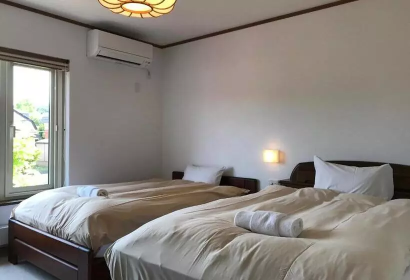 スリーベッドルーム ヴィラ, Tsuru Apartments