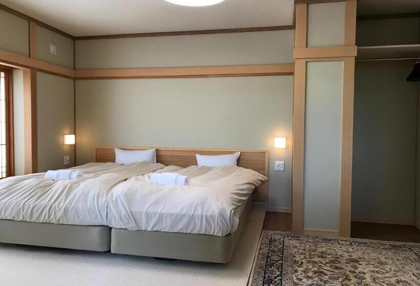 Вилла 3 Спальни, Tsuru Apartments