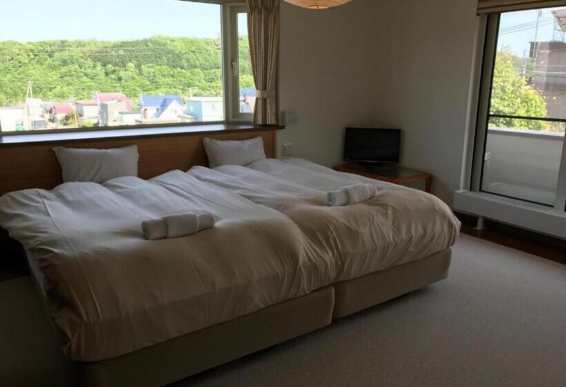 スリーベッドルーム　ヴィラ, Tsuru Apartments