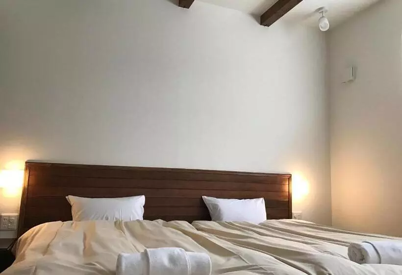 2ベッドルームアパートメント, Tsuru Apartments