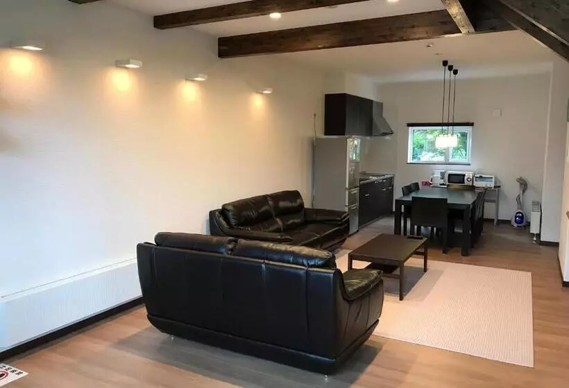 2ベッドルームアパートメント, Tsuru Apartments