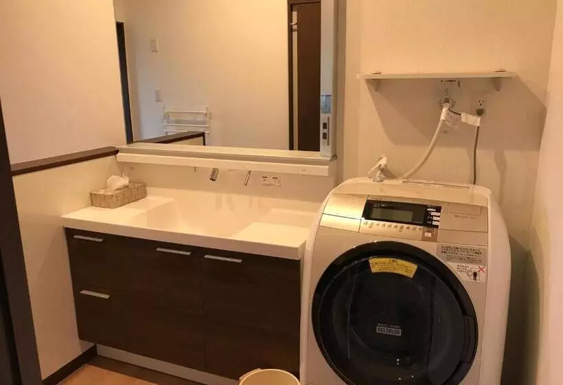 2ベッドルームアパートメント, Tsuru Apartments