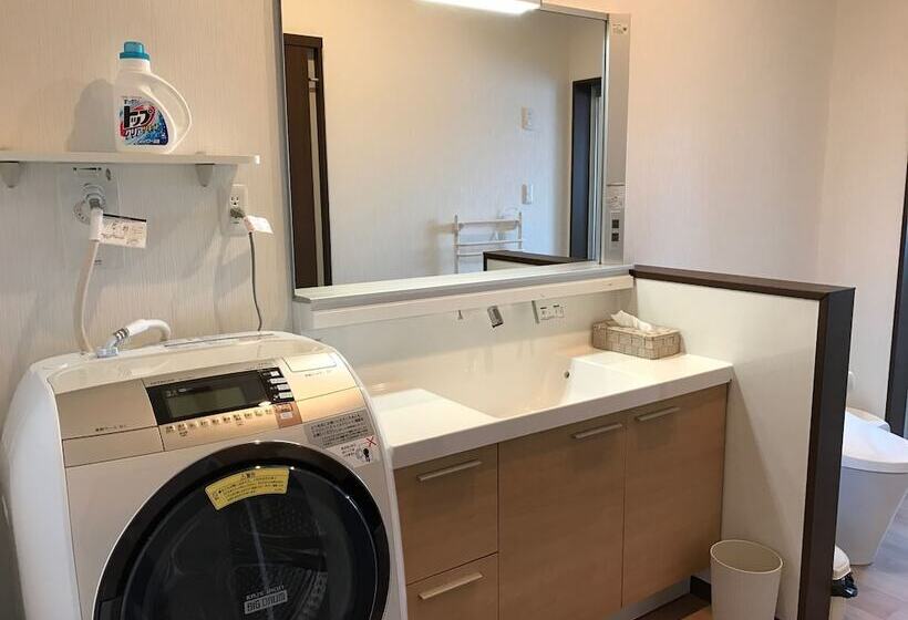 ２ベッドルームアパートメント, Tsuru Apartments