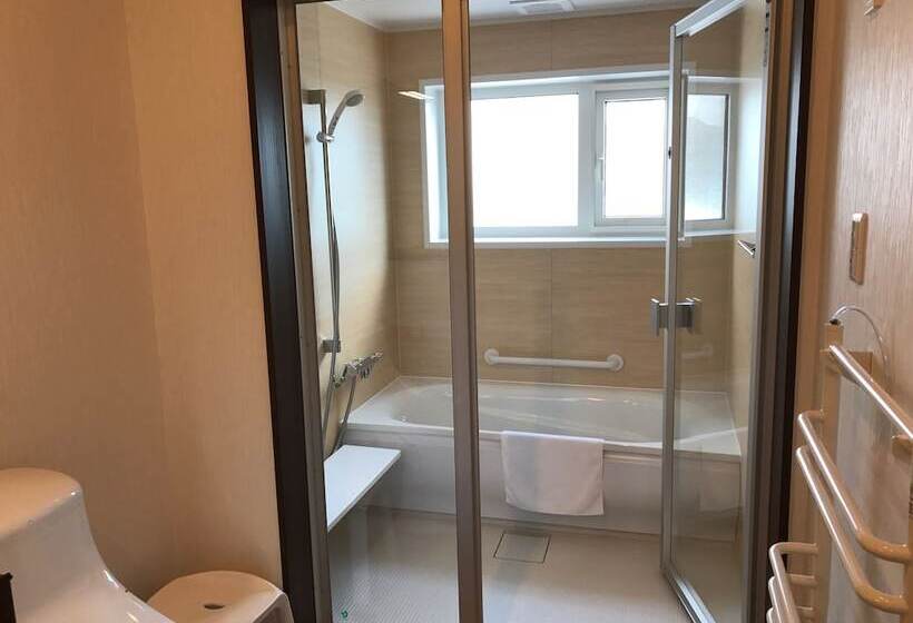 ２ベッドルームアパートメント, Tsuru Apartments