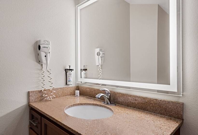 מיטת קינג בסוויטה, Candlewood Suites Cape Girardeau By Ihg