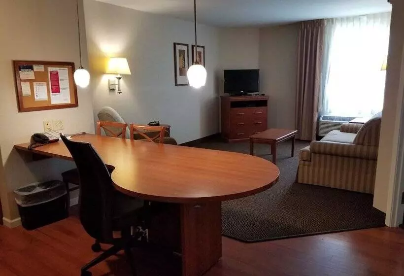 キングサイズベッドのスイートルーム, Candlewood Suites Cape Girardeau By Ihg