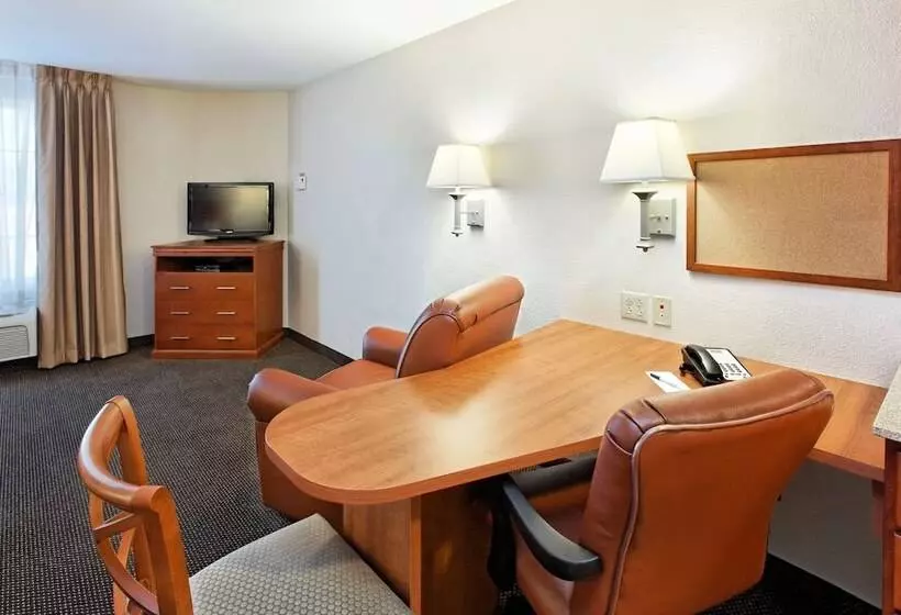キングサイズベッドのスイートルーム, Candlewood Suites Cape Girardeau By Ihg