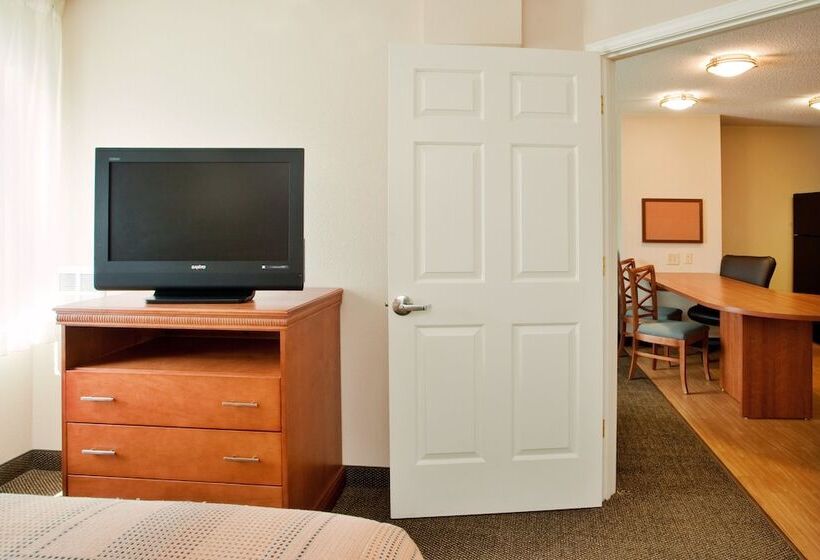 جناح لذوى الاحتياجات الخاصة, Candlewood Suites Colonial Heights   Fort Lee, An Ihg