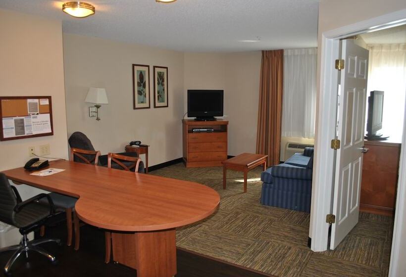 جناح لذوى الاحتياجات الخاصة, Candlewood Suites Colonial Heights   Fort Lee, An Ihg