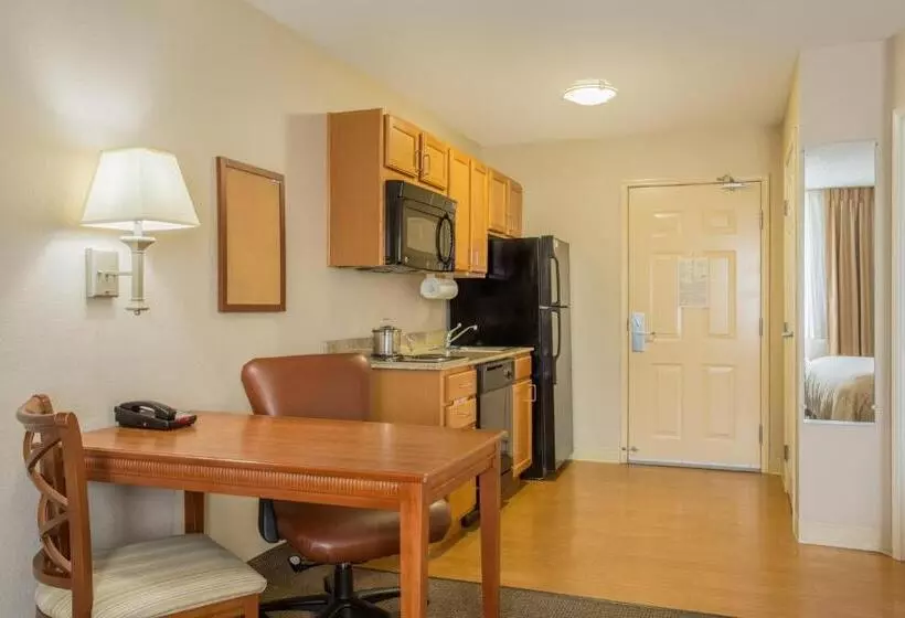 キングサイズベッドのスイートルーム, Candlewood Suites Nogales, An Ihg