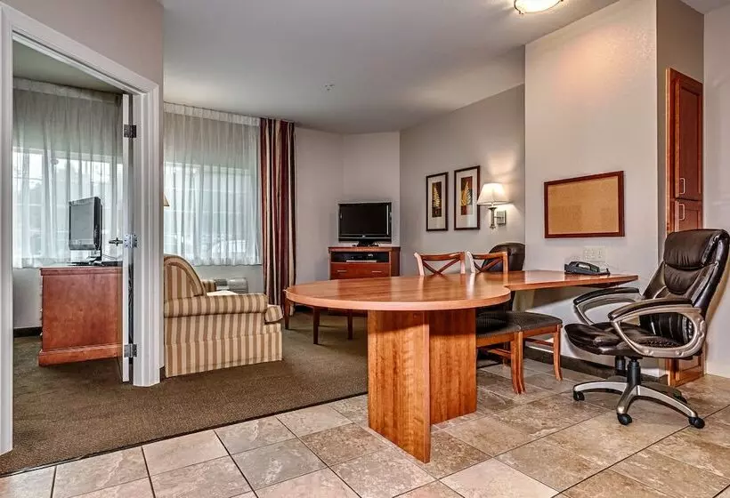 身障者適用スイートルーム, Candlewood Suites Oak Harbor, An Ihg