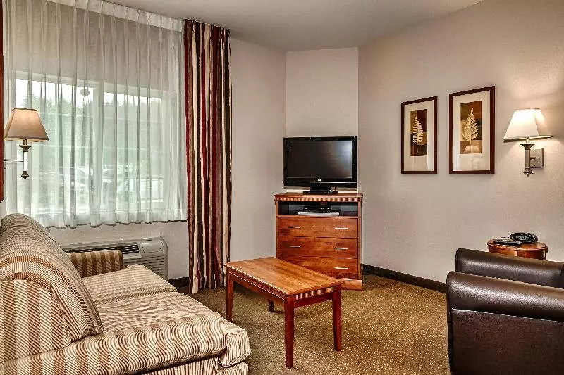 身障者適用スイートルーム, Candlewood Suites Oak Harbor, An Ihg