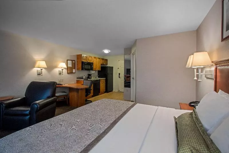 キングサイドベッドのスタンダードワンルーム, Candlewood Suites Perrysburg By Ihg