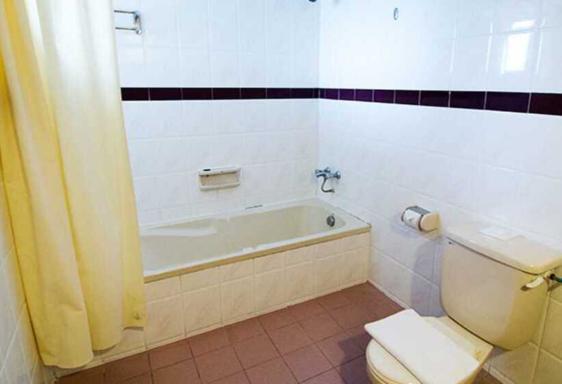 デラックストリプルルーム, Coral Bay Resort