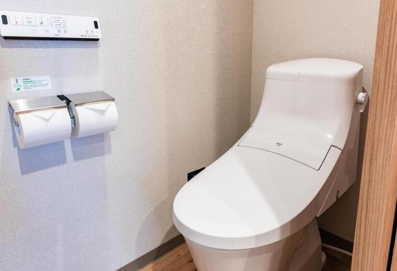 Номер Deluxe, Kazusaya