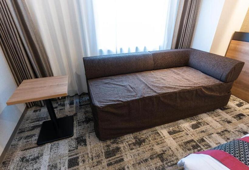 Номер Deluxe, Kazusaya