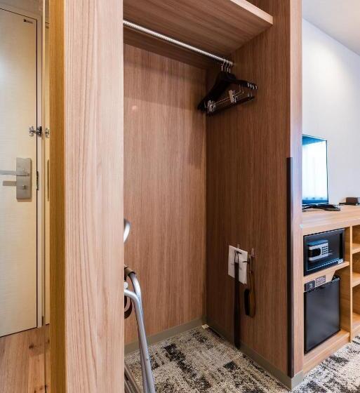 Номер Deluxe, Kazusaya