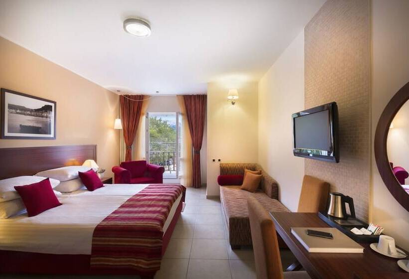 חדר קלאסי לשלושה, Valamar Atrium Residence