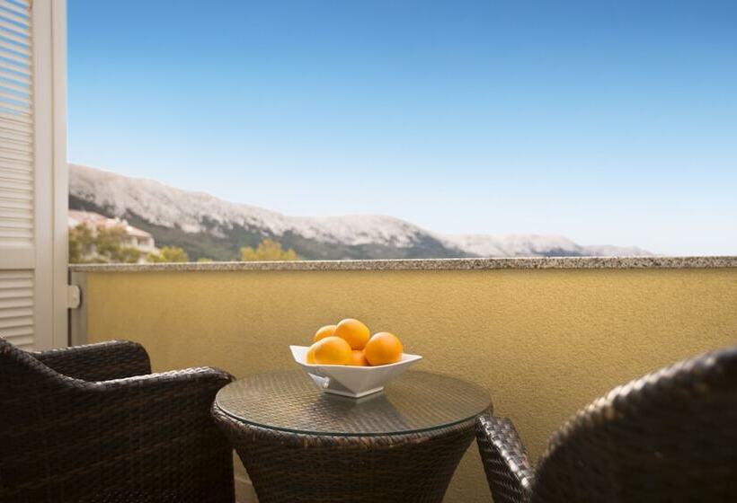수피리어 트리플 룸, Valamar Atrium Residence