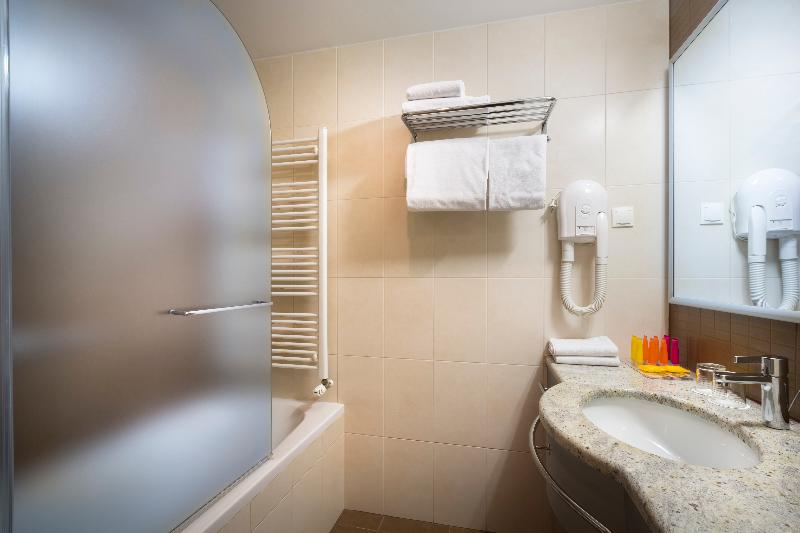 חדר קלאסי לשלושה, Valamar Atrium Residence