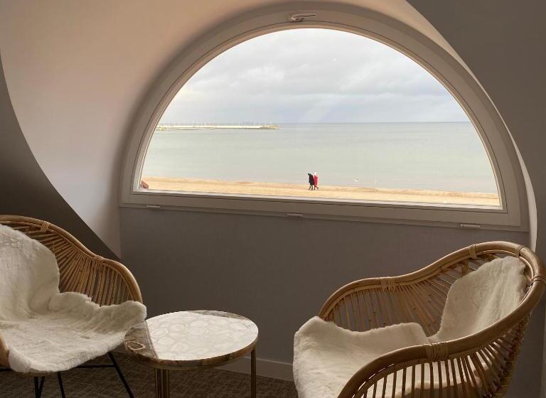 デラックススイート, Zhong Hua