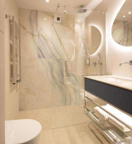 スイート, Zhong Hua