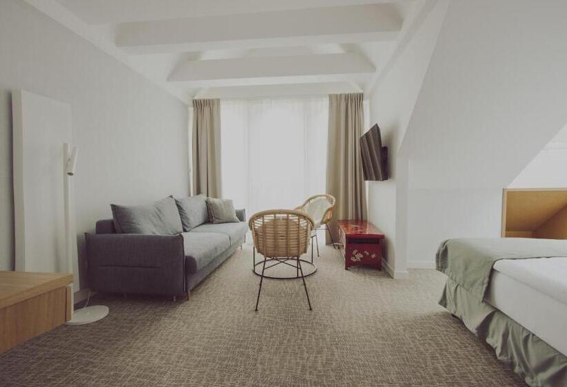 オーシャンビューデラックスルームバルコニー付き, Zhong Hua