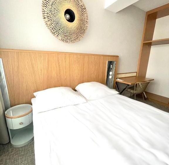 Deluxe Suite Sea View, Zhong Hua