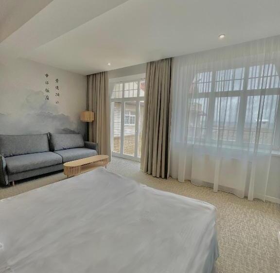 キングサイズベッドのスタンダードルーム, Zhong Hua