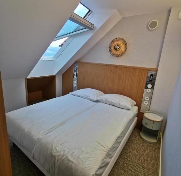 バルコニー付スイート, Zhong Hua