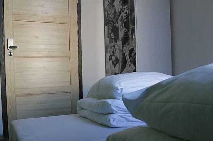 اتاق استاندارد, La Guitarra Hostel Poznań