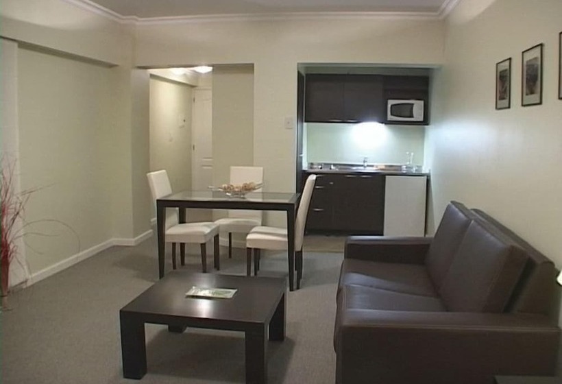 جناح إدارى, Montanas Azules Apart