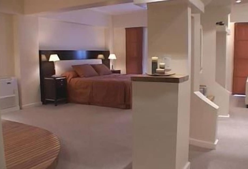 جناح إدارى, Montanas Azules Apart