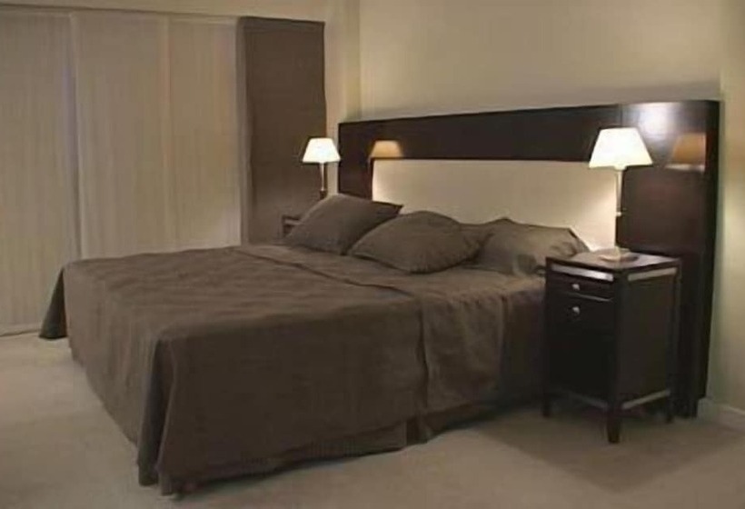 جناح إدارى, Montanas Azules Apart